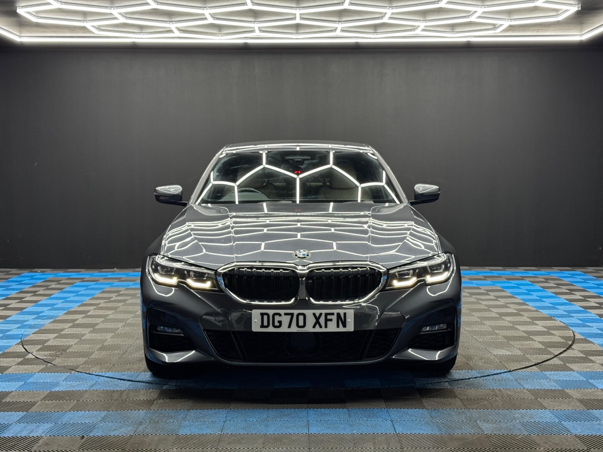 BMW 3 Series - Image 2