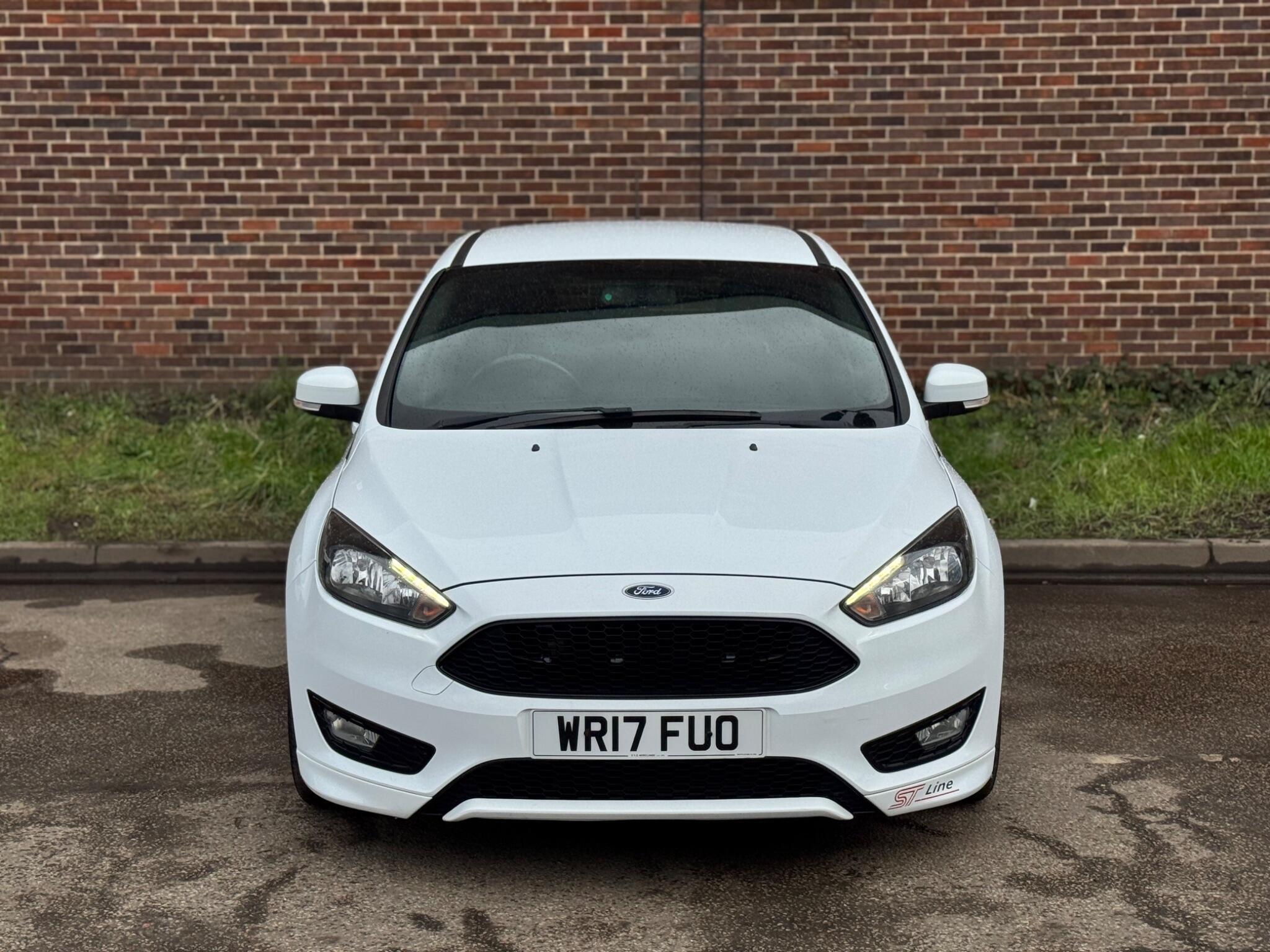 Ford Focus - Image 15