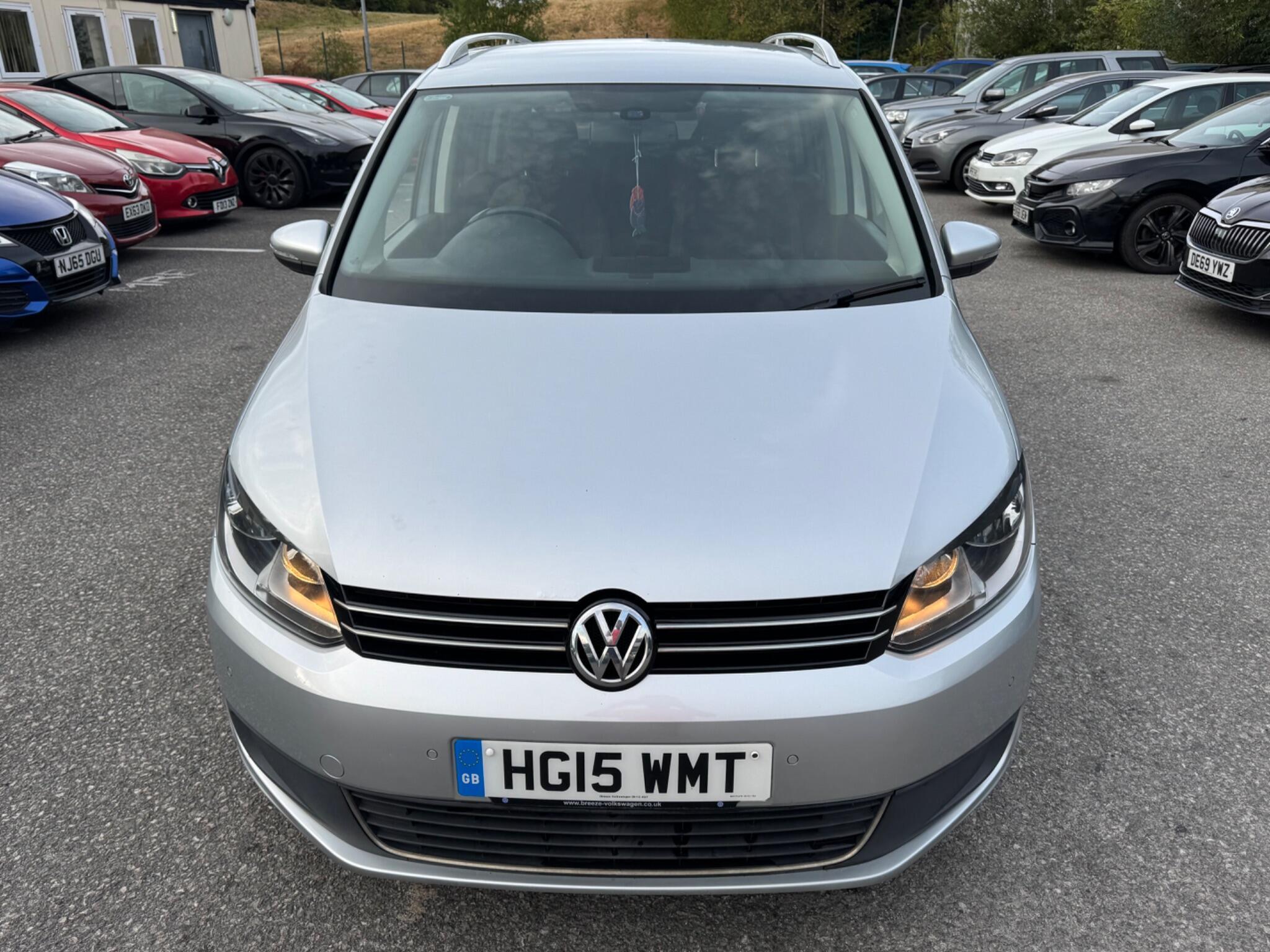 Volkswagen Touran - Image 5