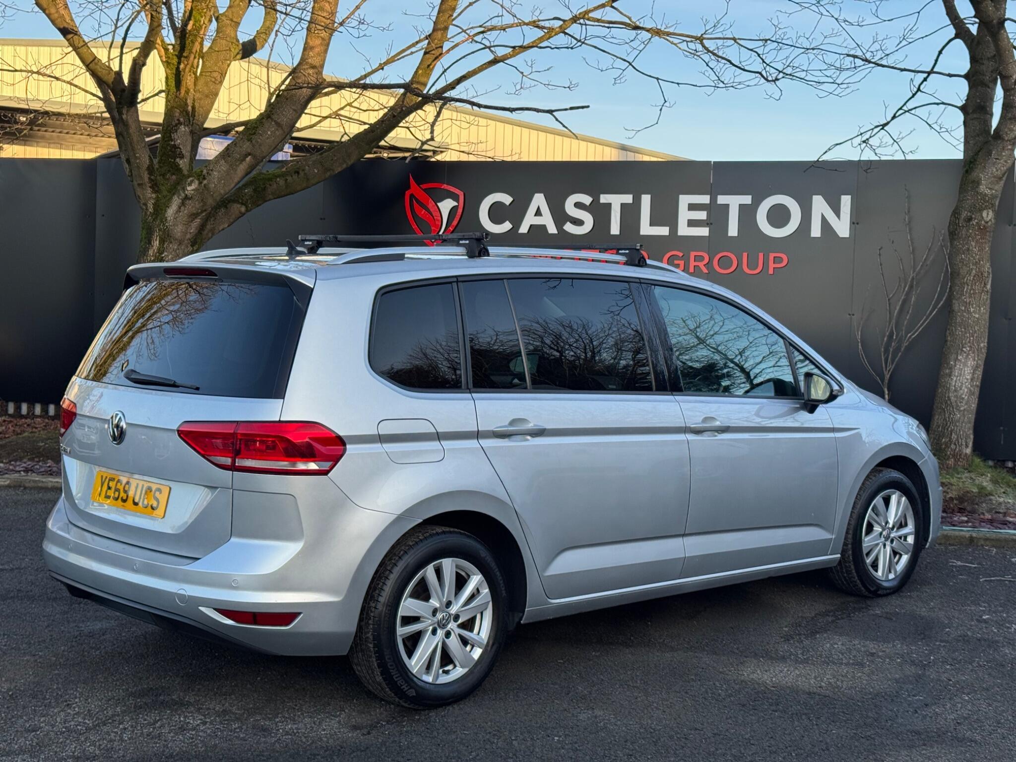 Volkswagen Touran - Image 10