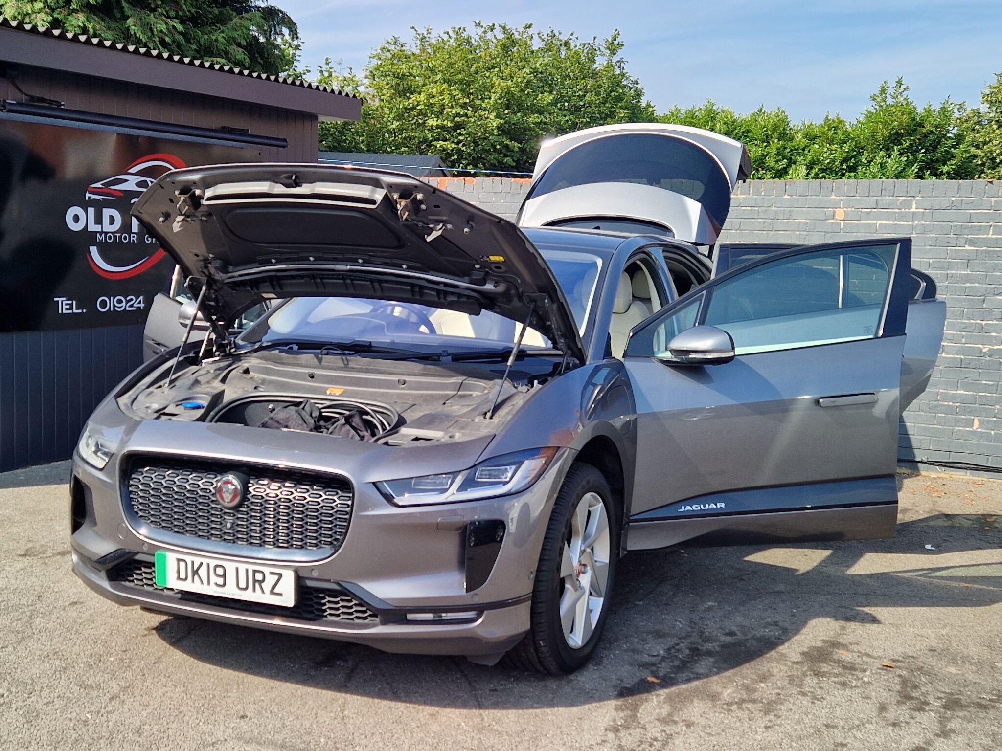 Jaguar I-Pace - Image 14