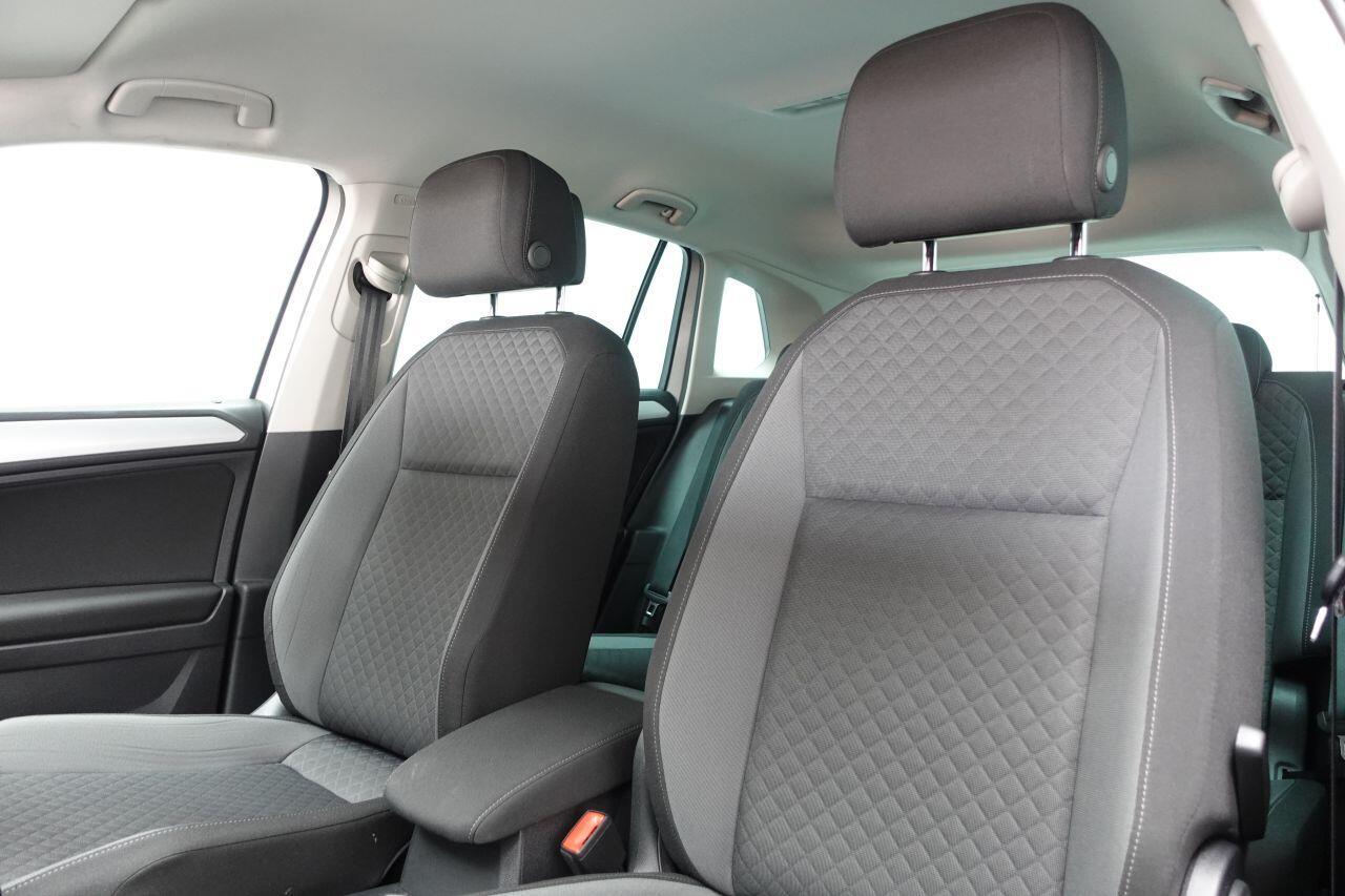 Volkswagen Tiguan - Image 17
