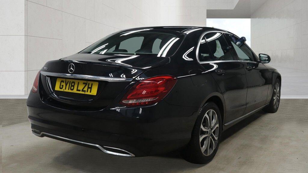 Mercedes-benz C-CLASS - Image 4