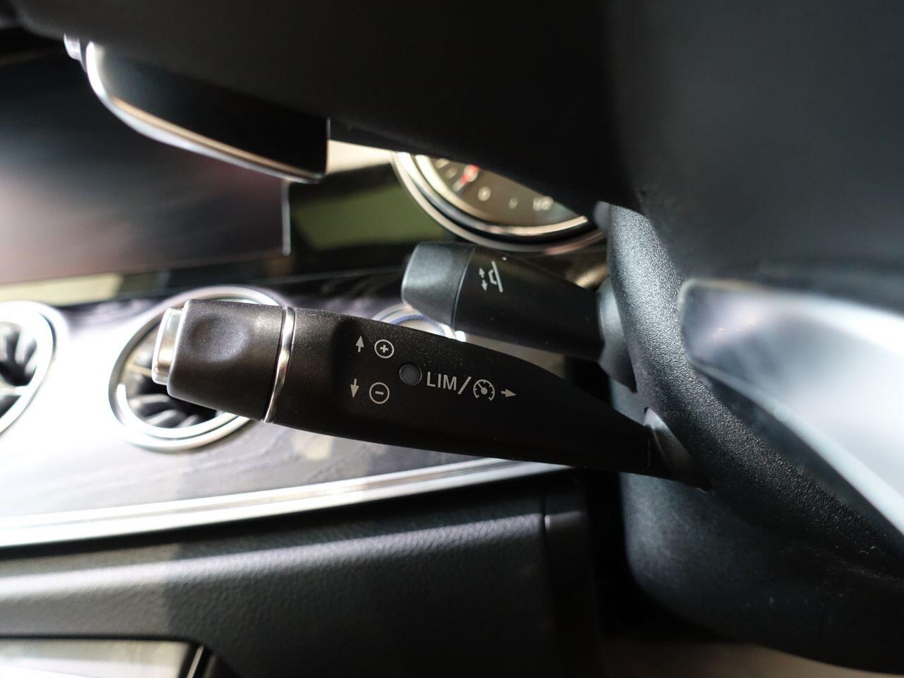 Mercedes-benz E-CLASS - Image 28