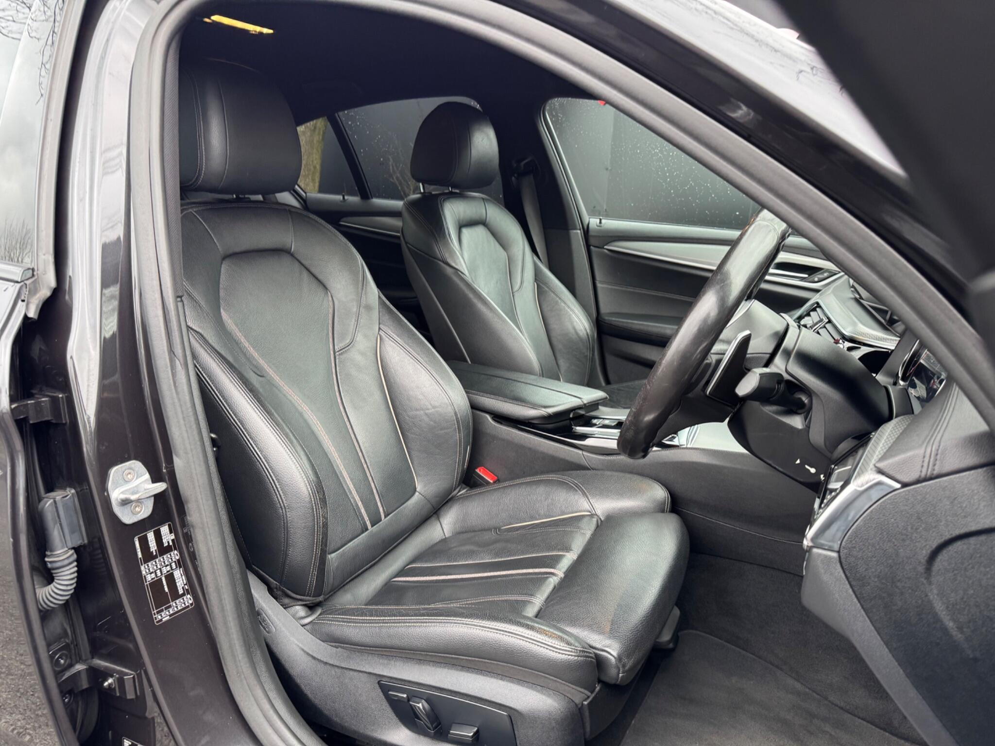 BMW 5 Series - Image 19