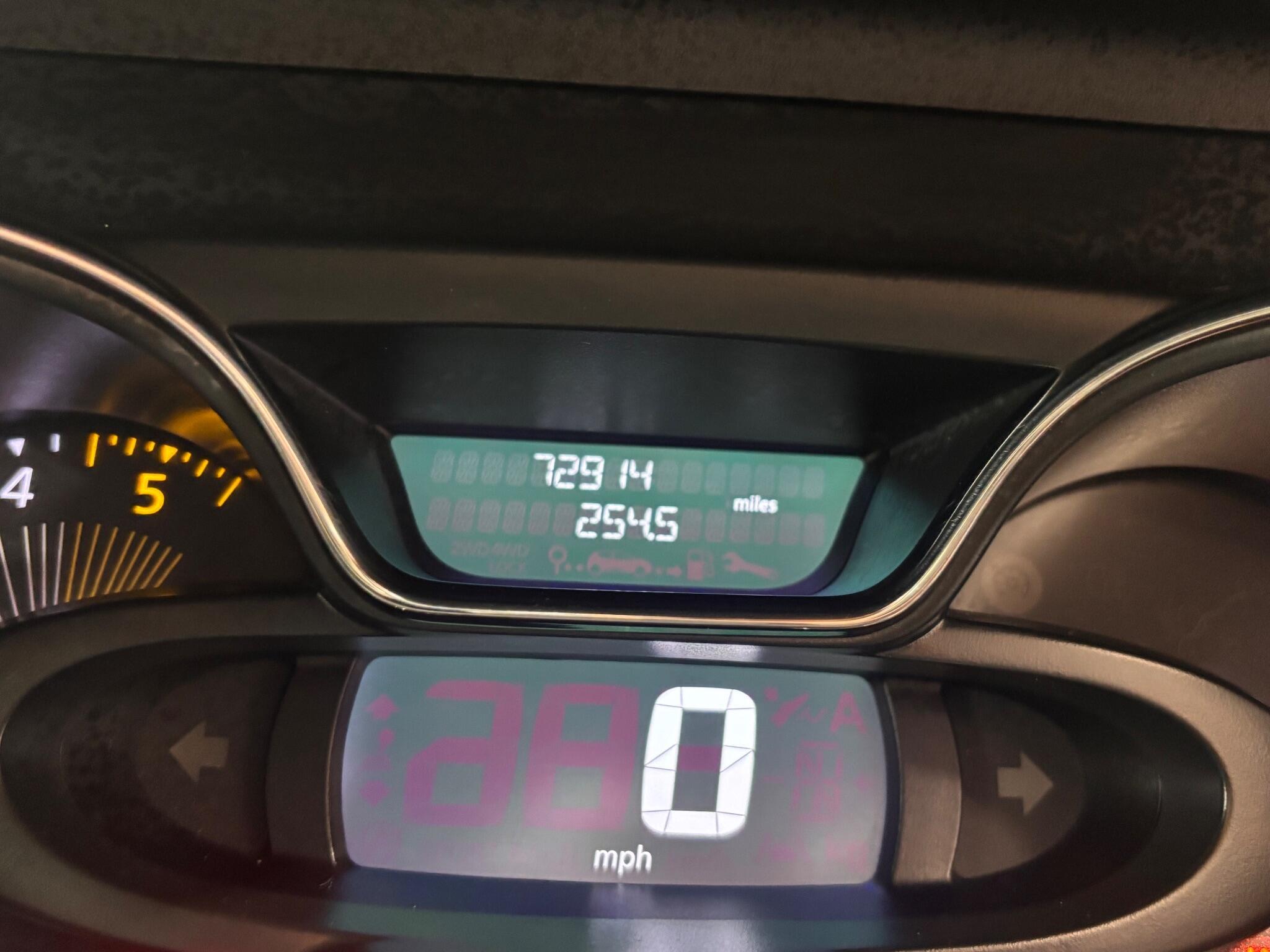 Renault Captur - Image 21