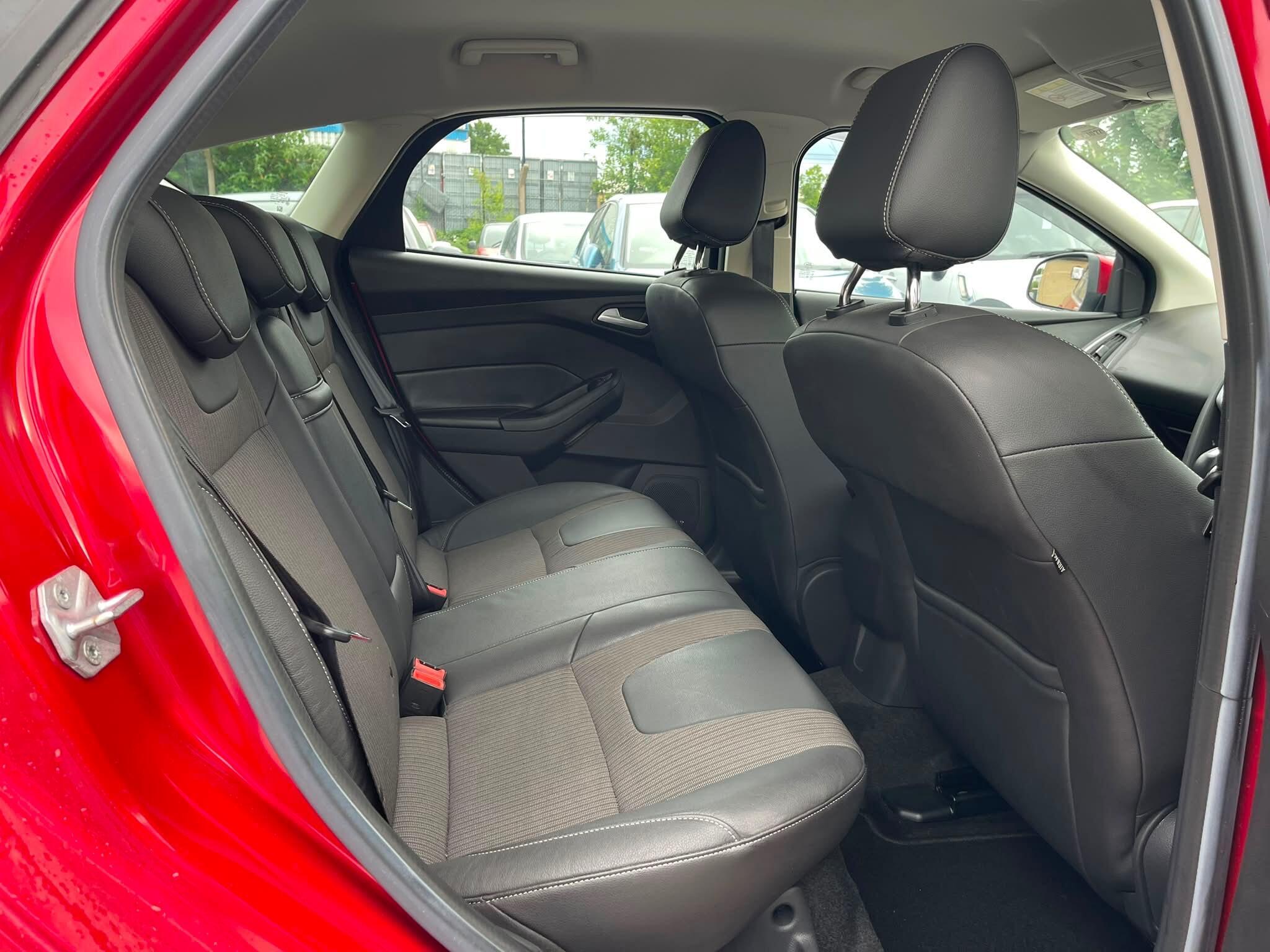 Ford Focus - Image 15
