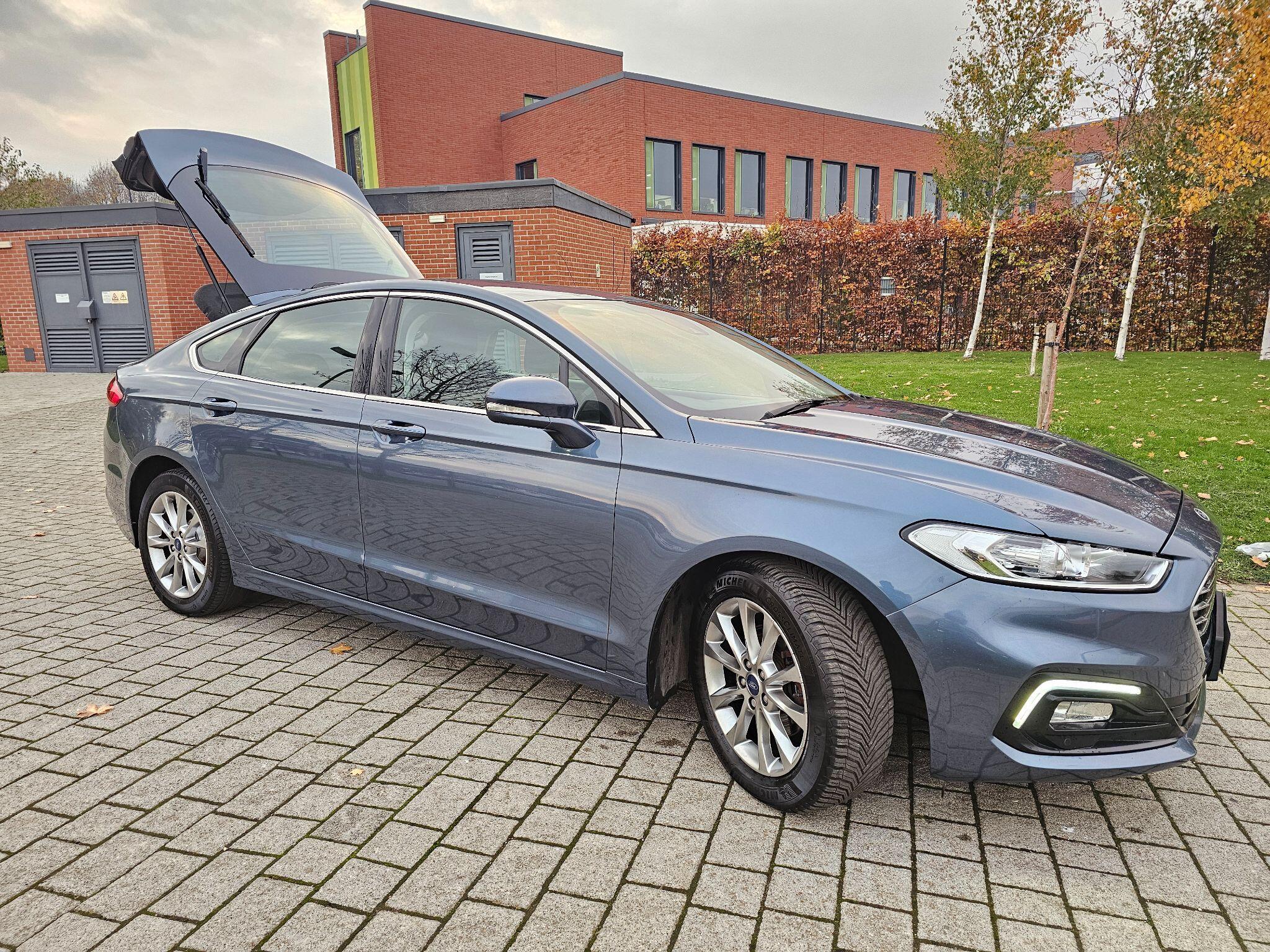 Ford Mondeo - Image 13