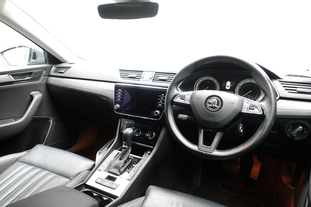 Skoda Superb - Image 28