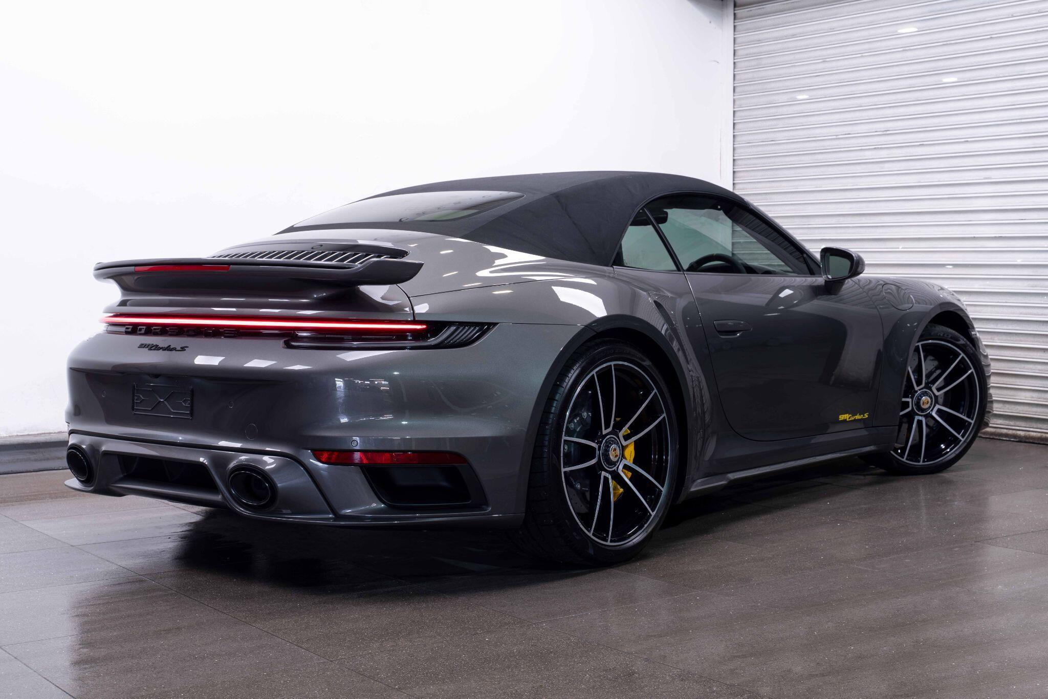 Porsche 911 - Image 4