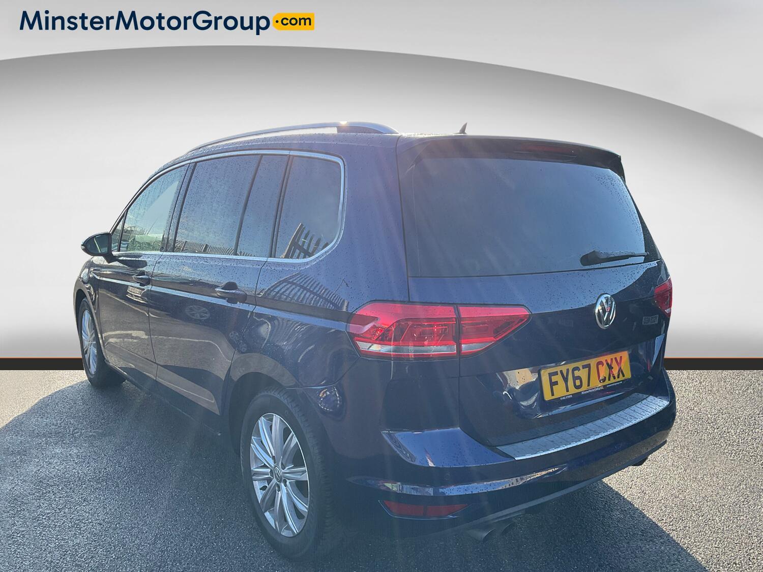 Volkswagen Touran - Image 4