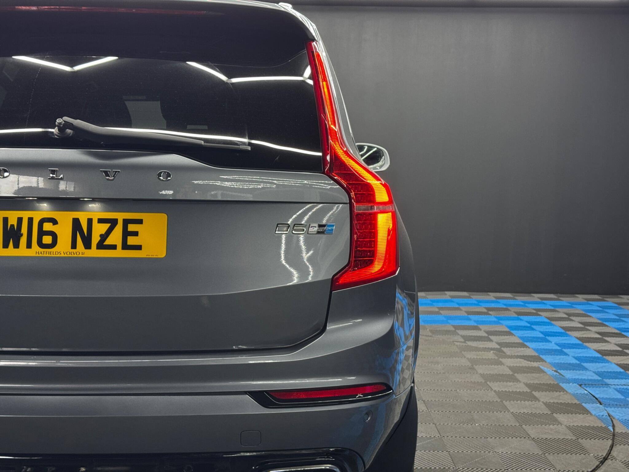 Volvo XC90 - Image 44