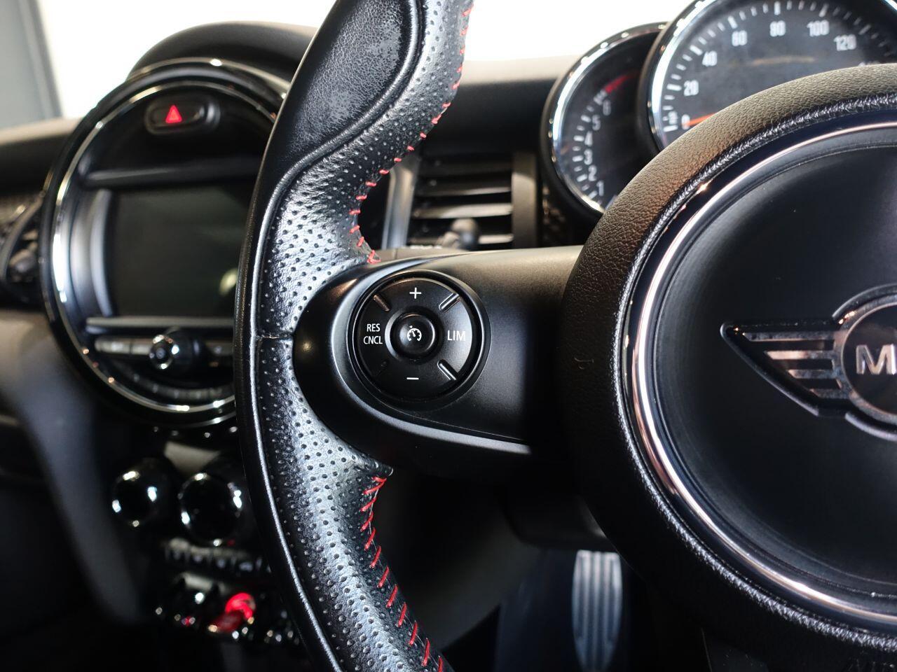 MINI Hatch - Image 13