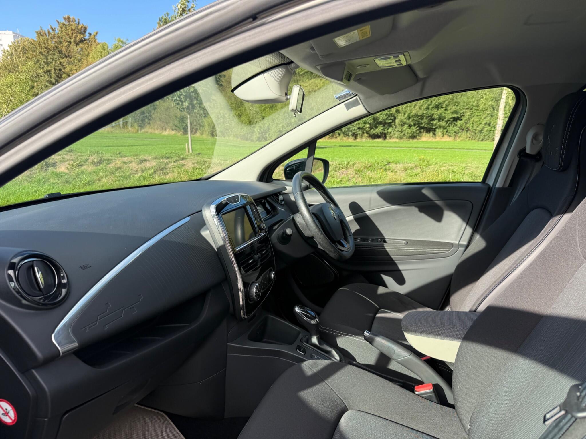 Renault Zoe - Image 10