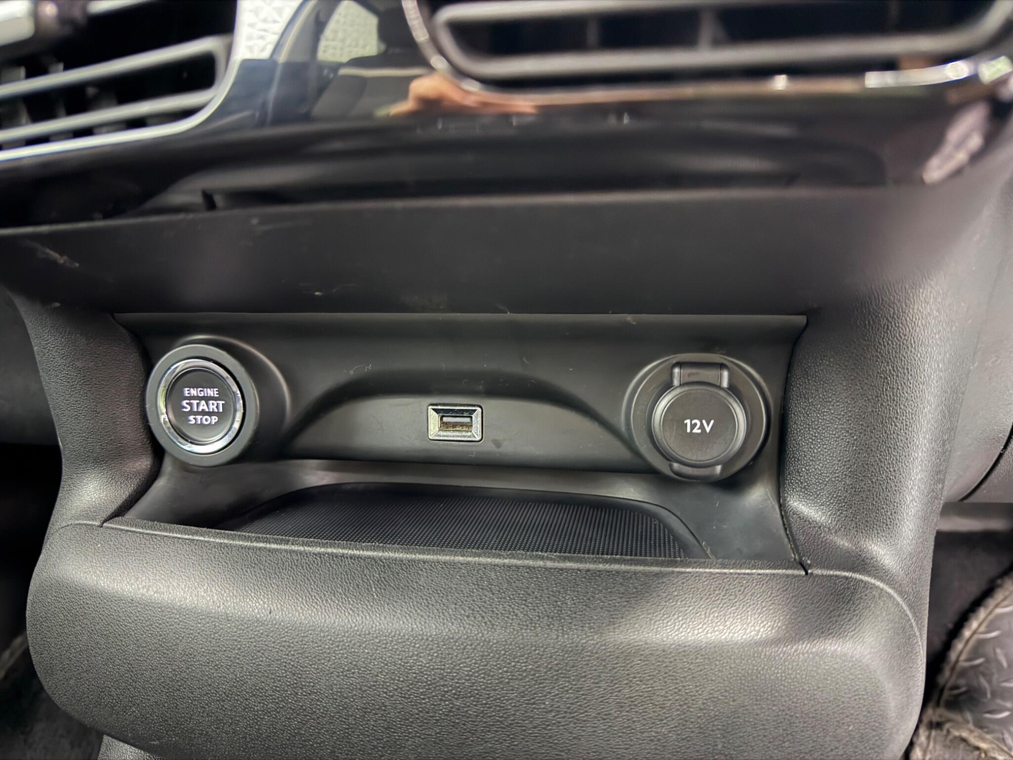 Citroen C4 Cactus - Image 20