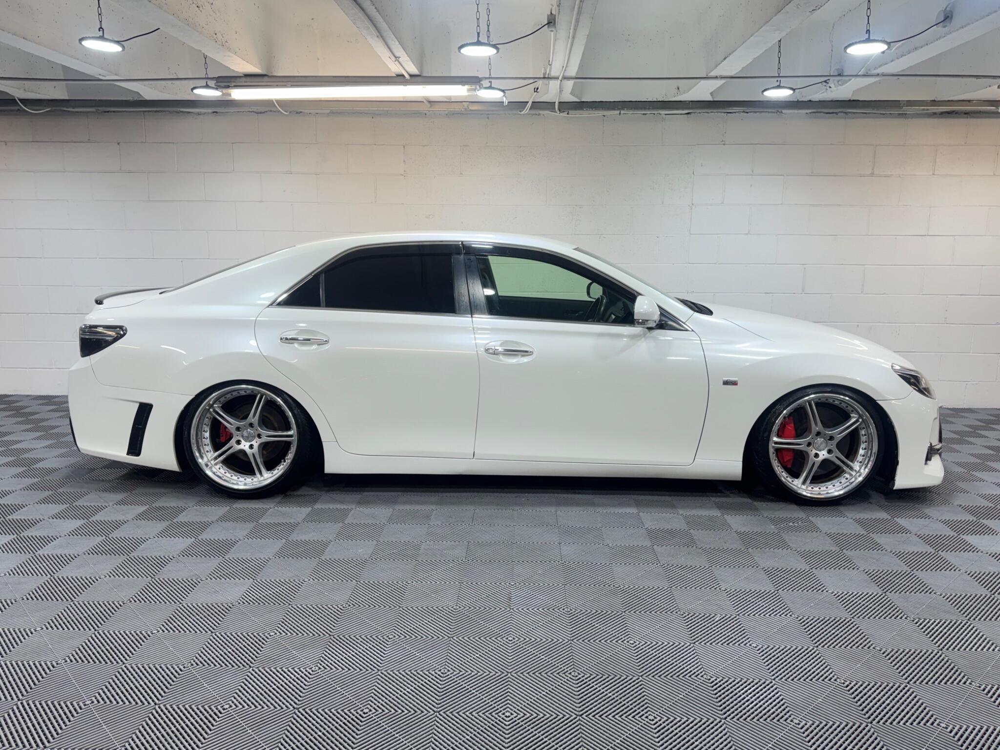 Toyota Mark X - Image 5