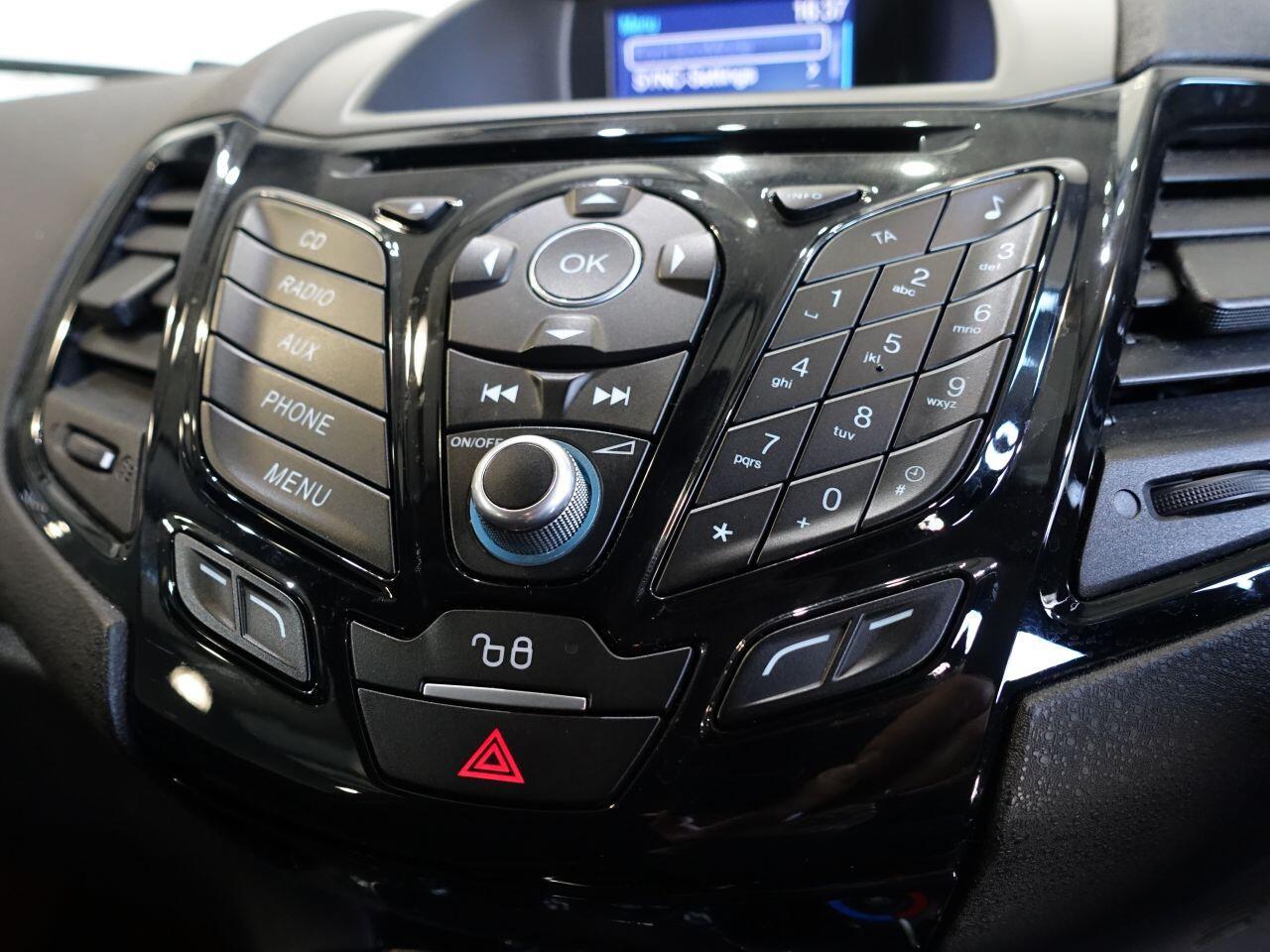 Ford Fiesta - Image 19