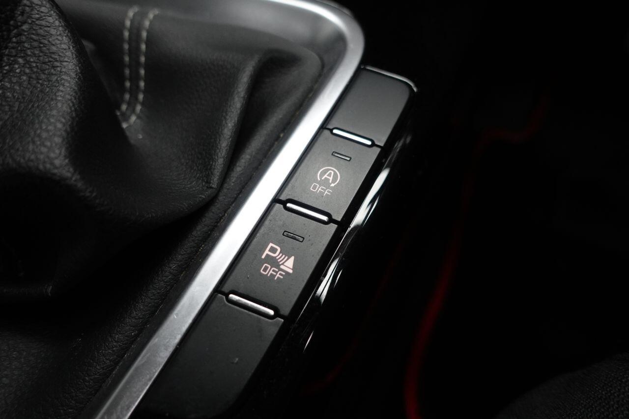 Kia ProCeed - Image 30