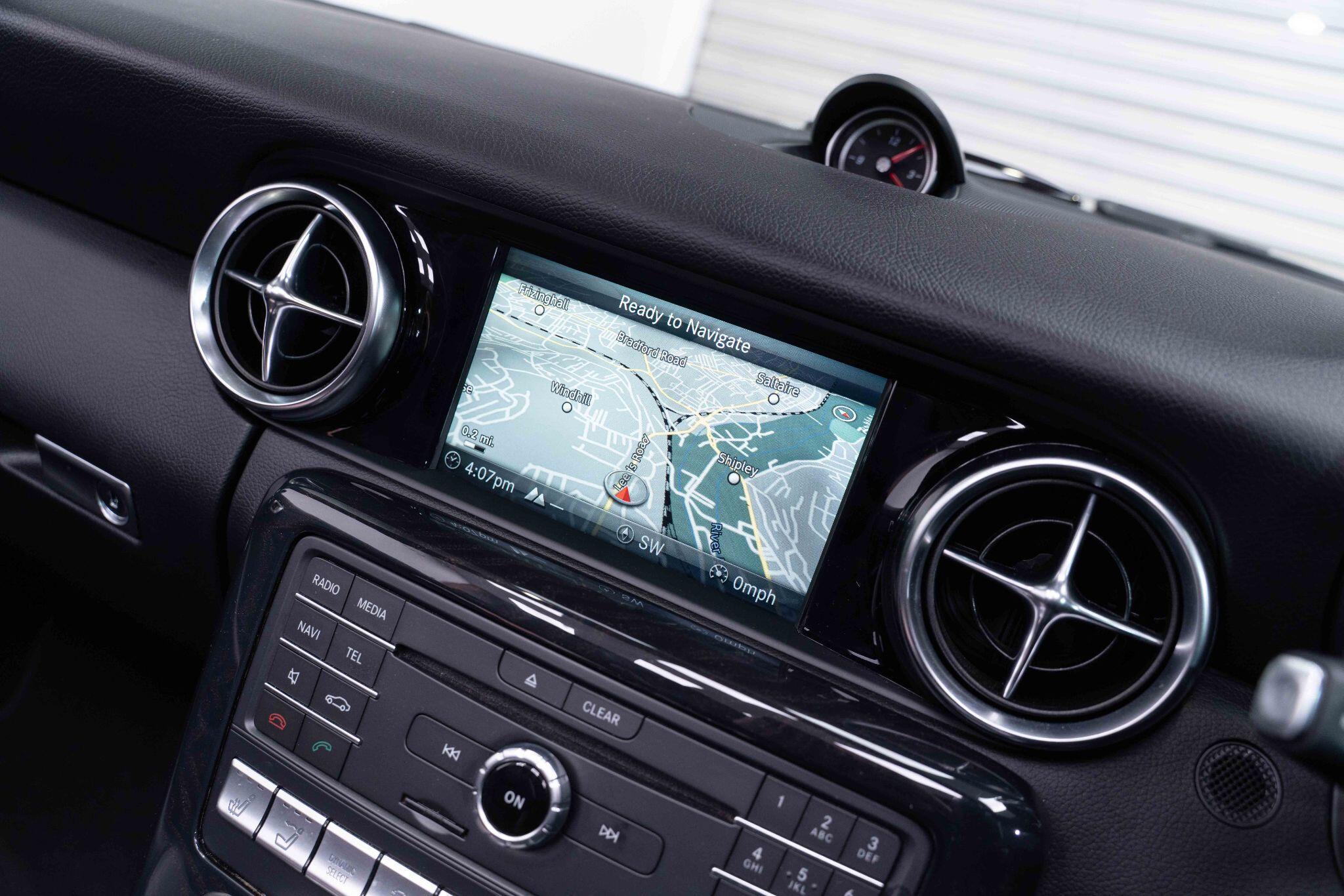 Mercedes SLC - Image 25