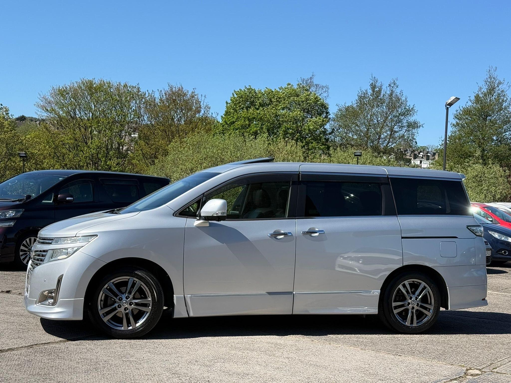 Nissan Elgrand - Image 2