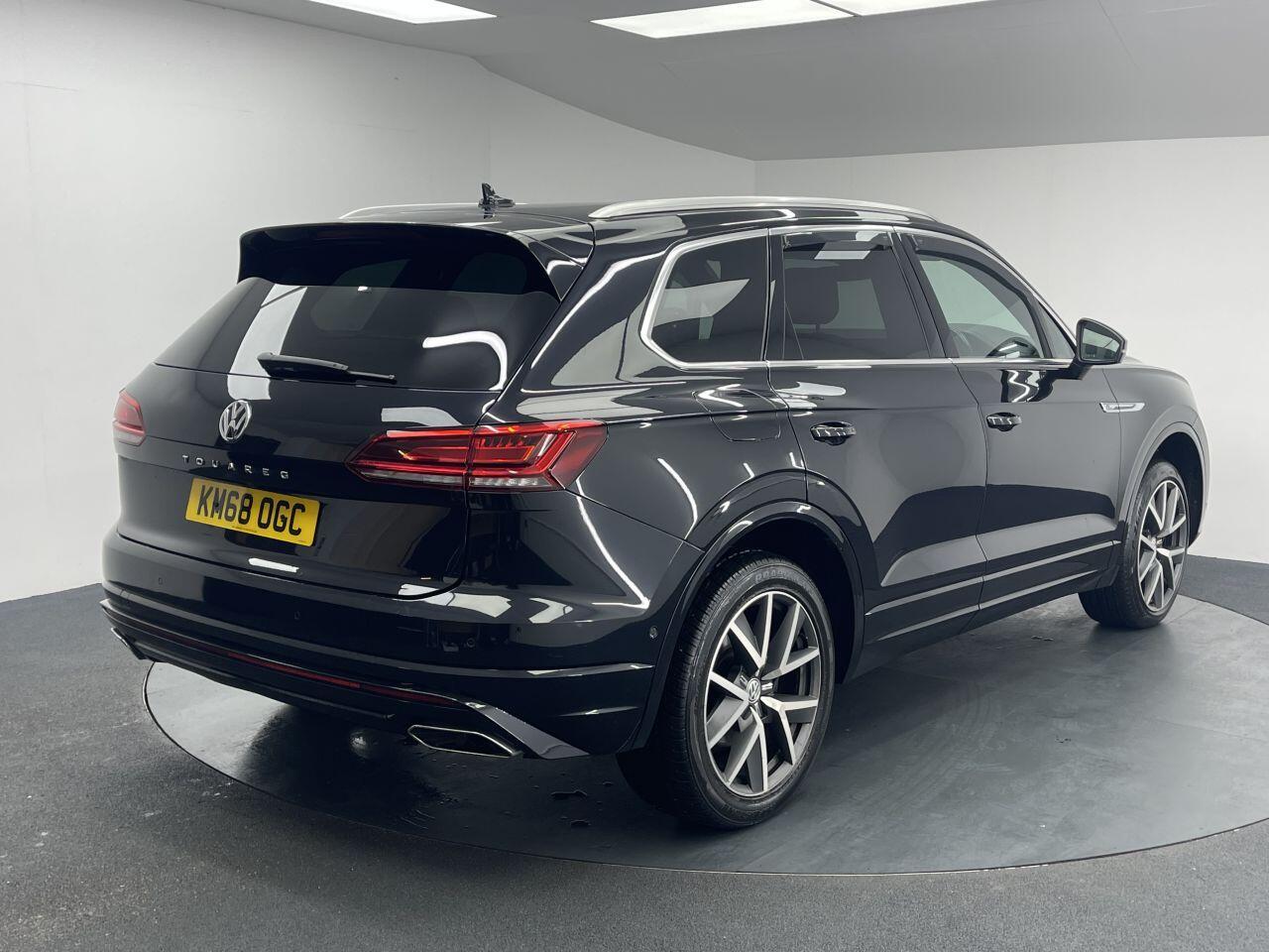 Volkswagen Touareg - Image 26
