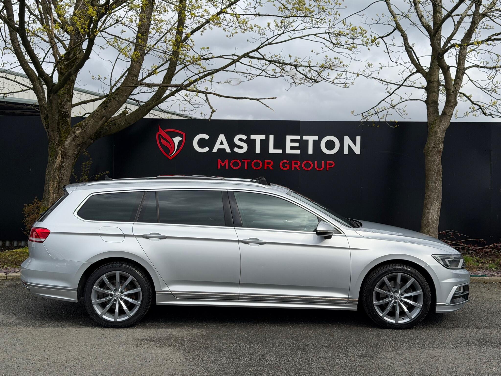 Volkswagen Passat - Image 21