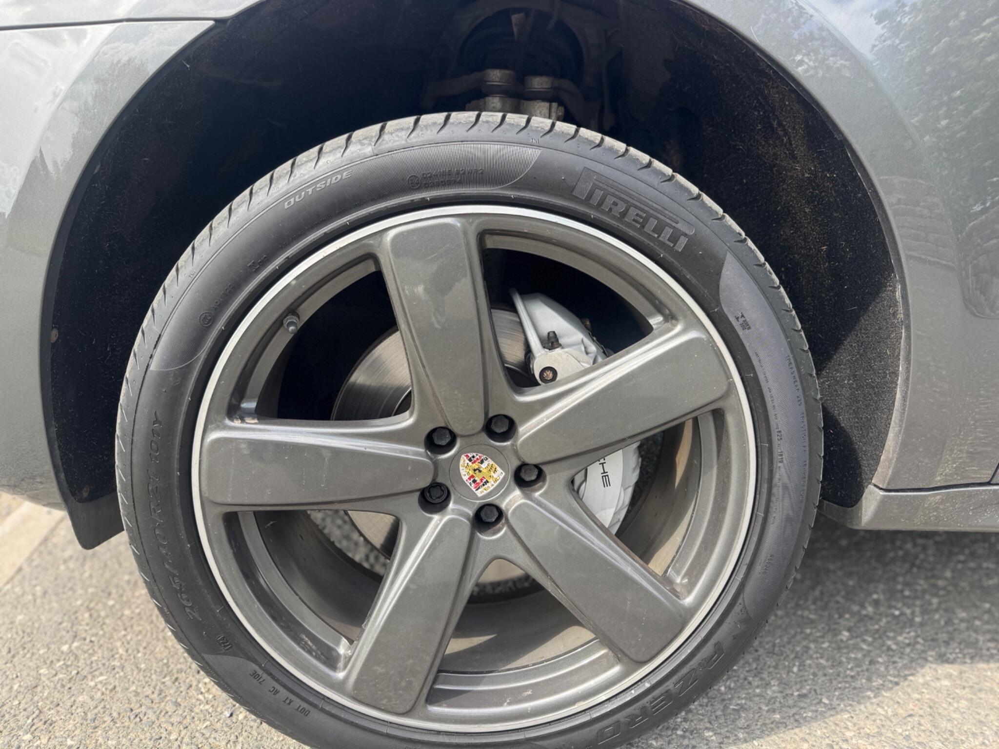 Porsche Macan - Image 44