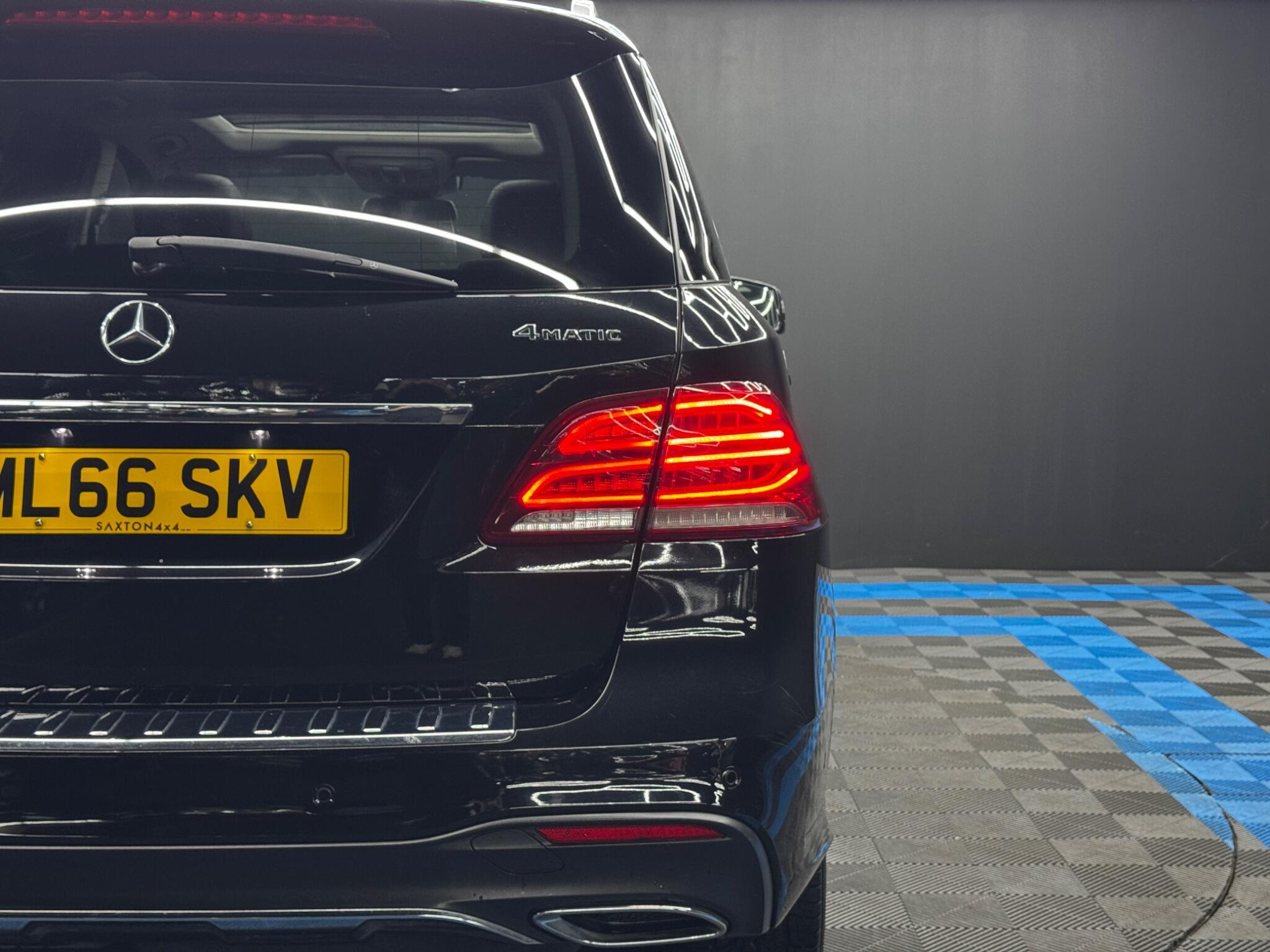 Mercedes GLE - Image 44