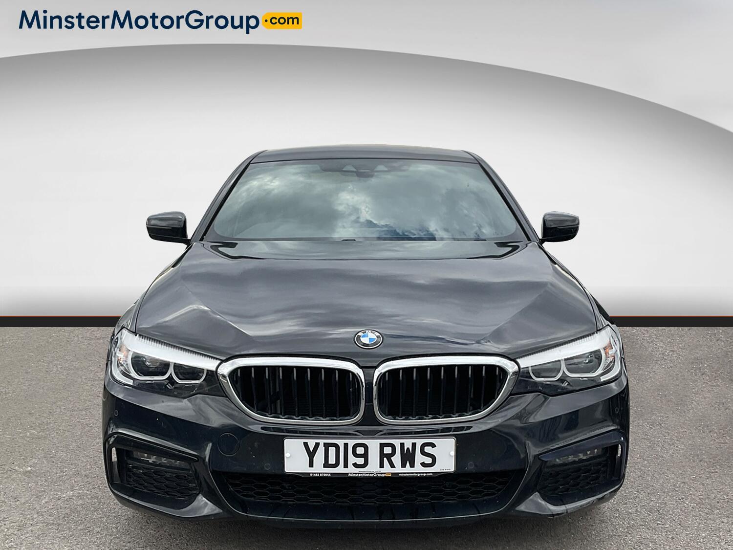 BMW 5 Series - Image 5