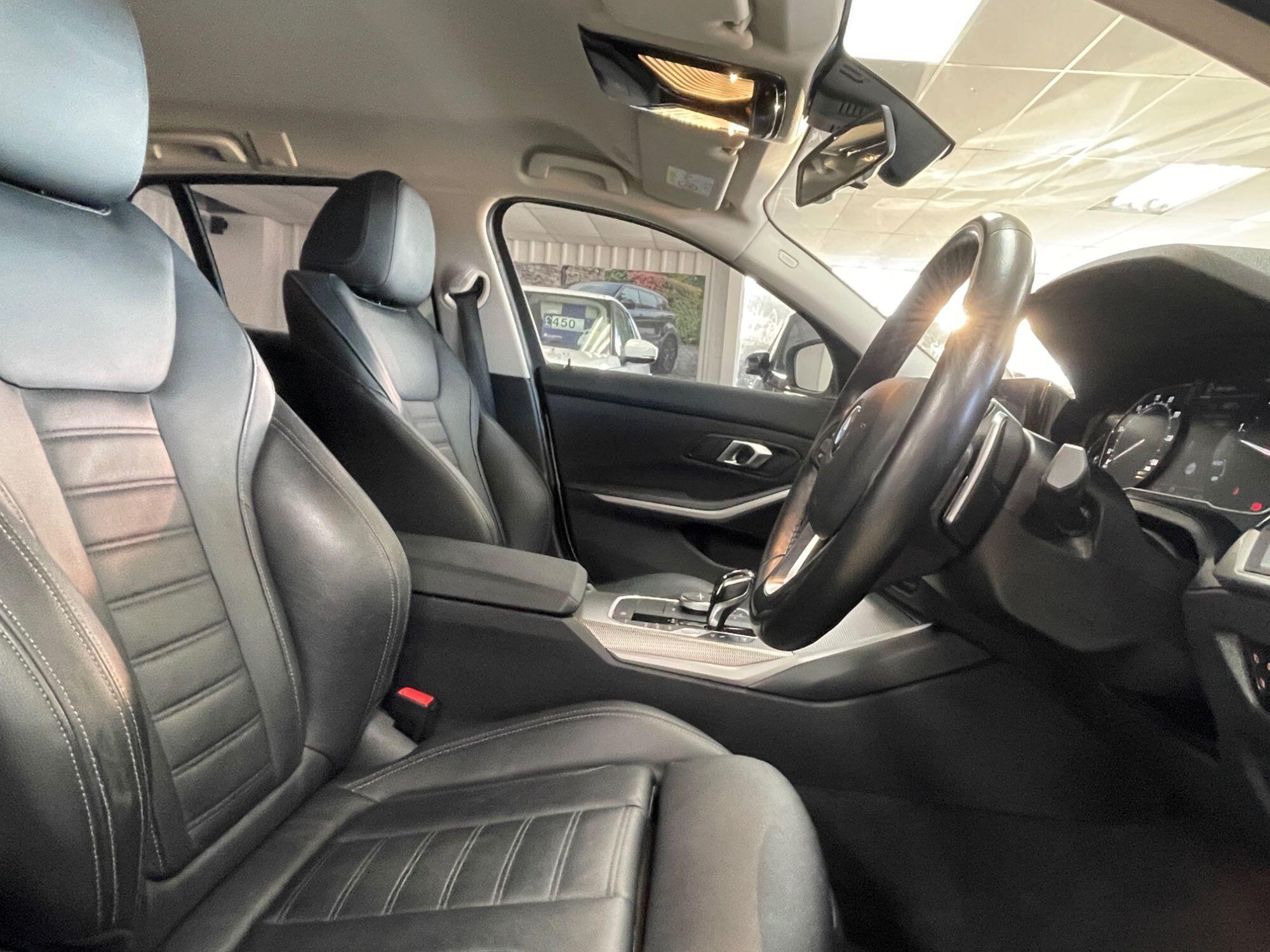 BMW 3 Series - Image 25