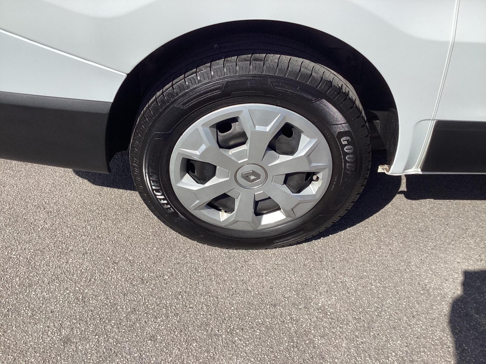 Renault Trafic - Image 9