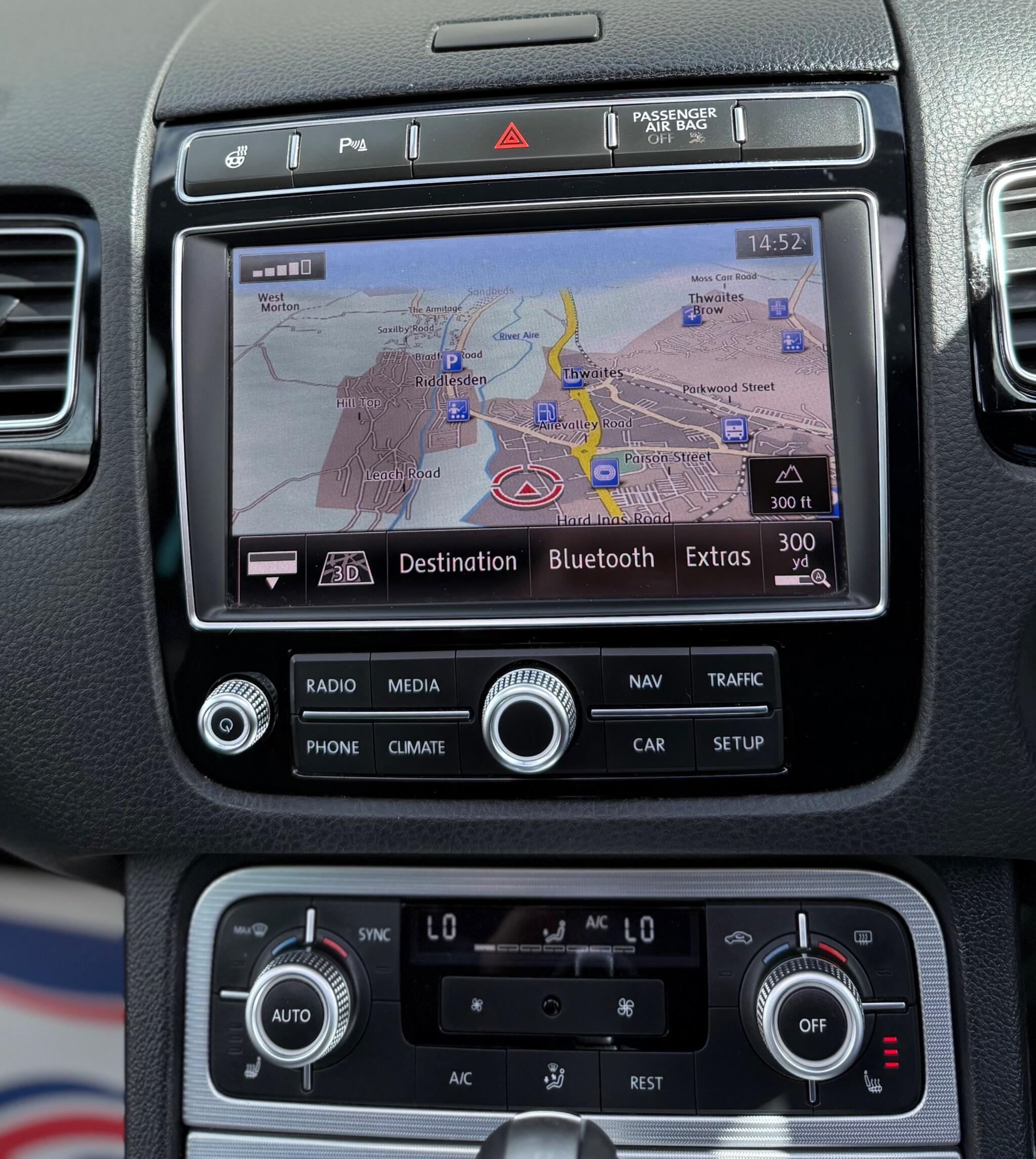 Volkswagen Touareg - Image 39