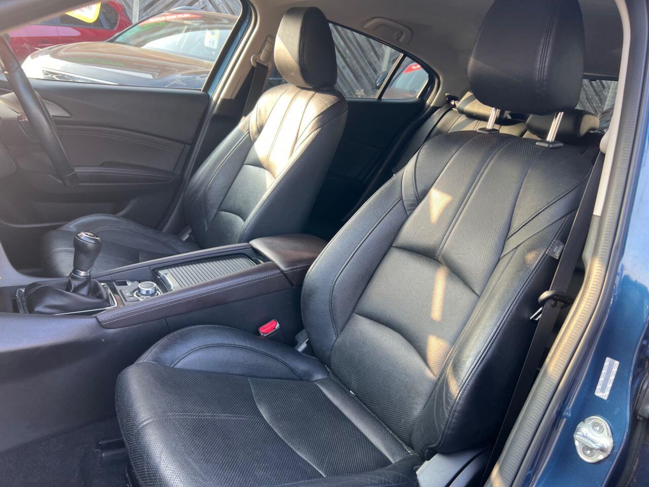 Mazda MAZDA3 - Image 25