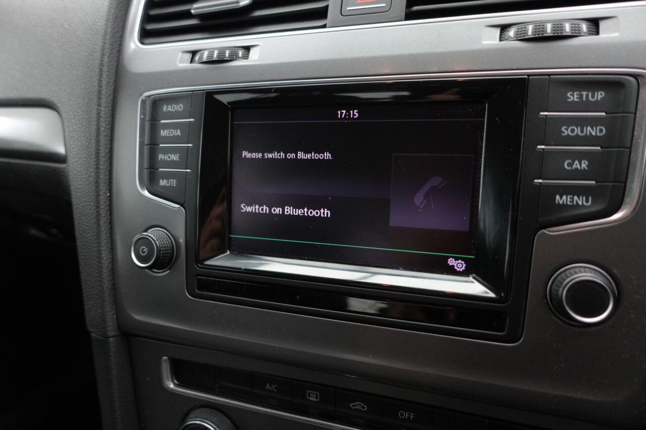 Volkswagen Golf - Image 16