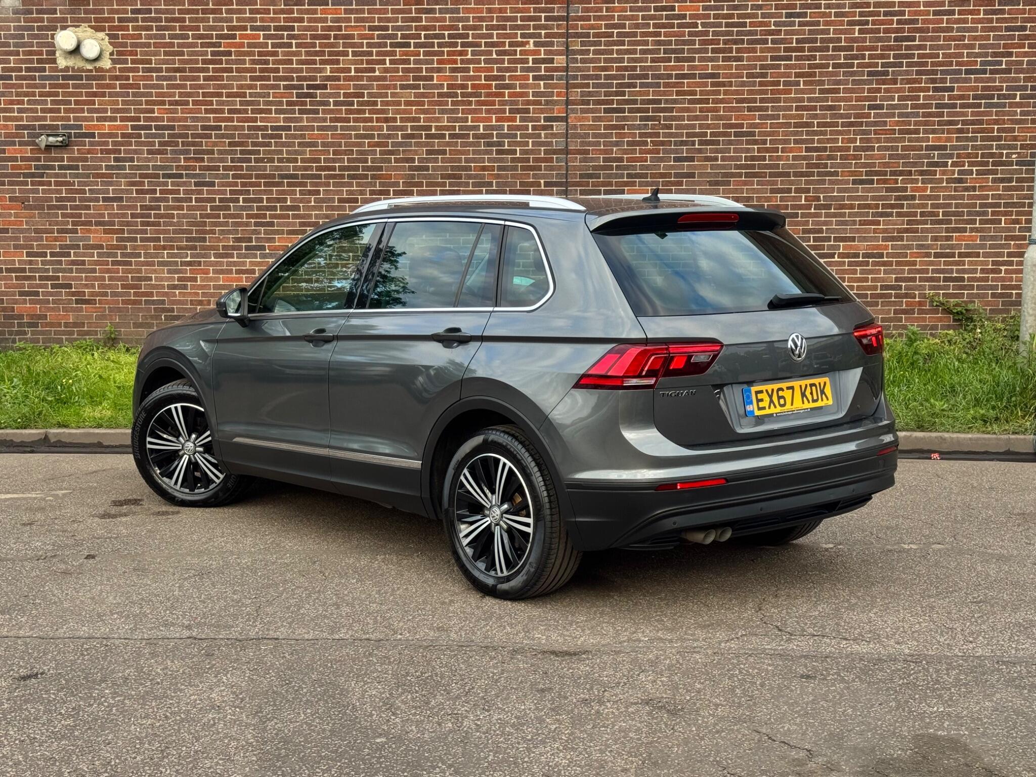 Volkswagen Tiguan - Image 13