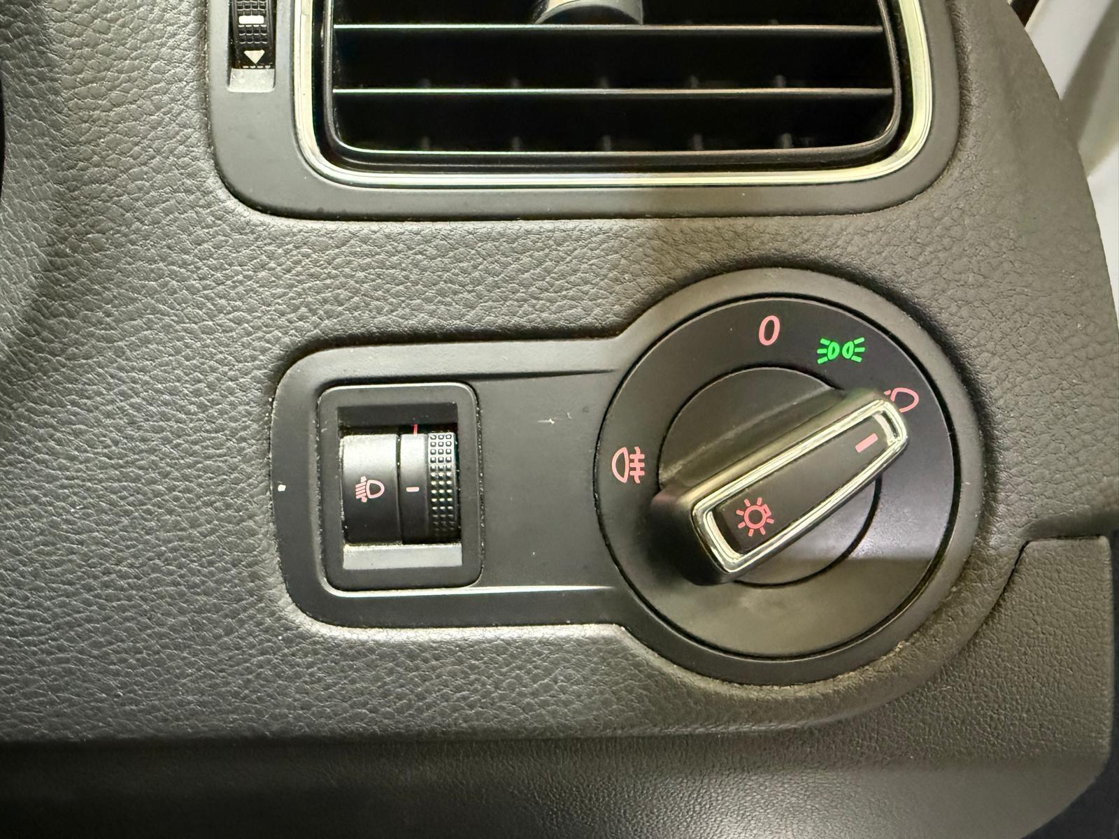 Volkswagen Polo - Image 35