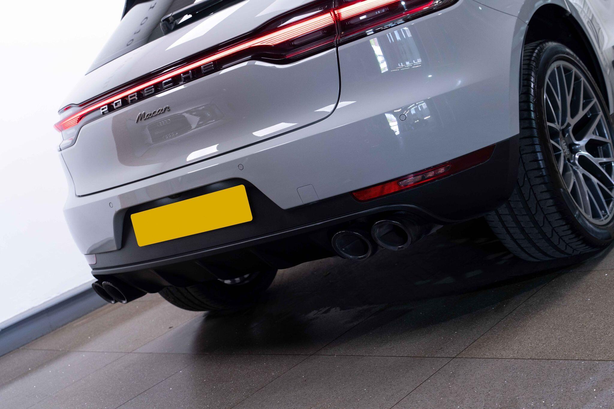 Porsche Macan - Image 7