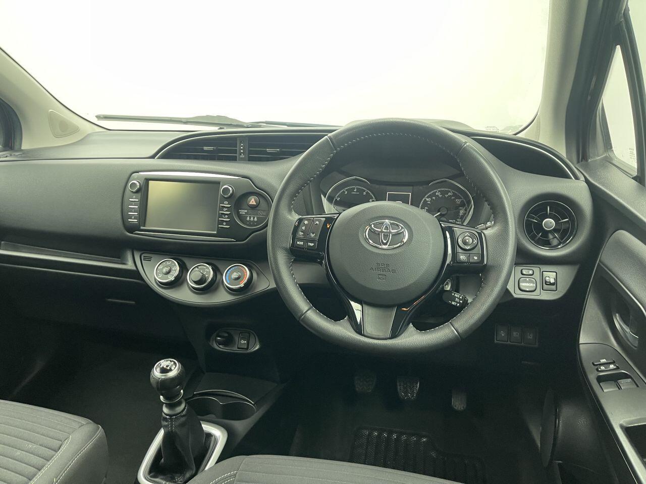 Toyota Yaris - Image 30