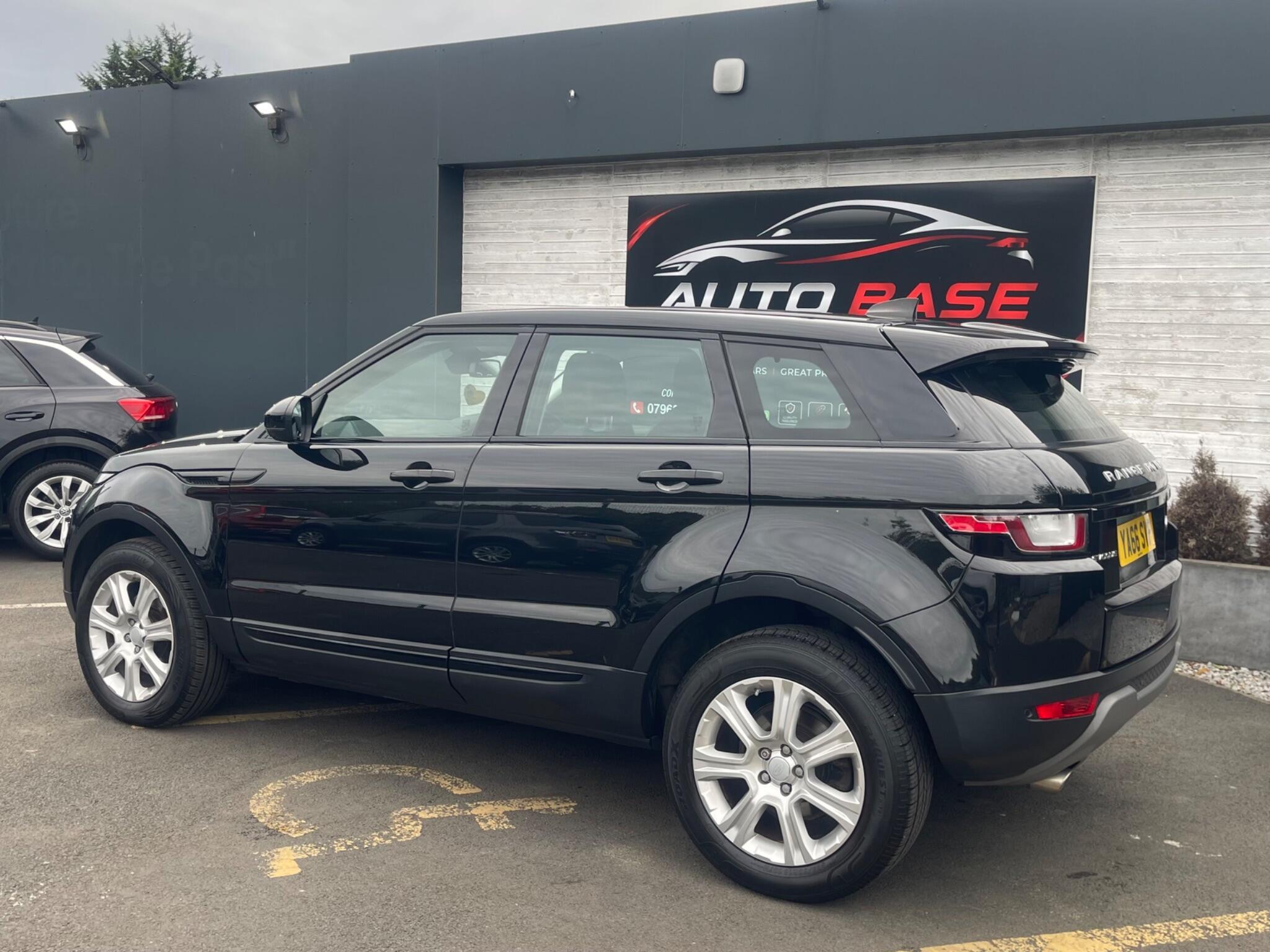 Land Rover Range Rover Evoque - Image 12