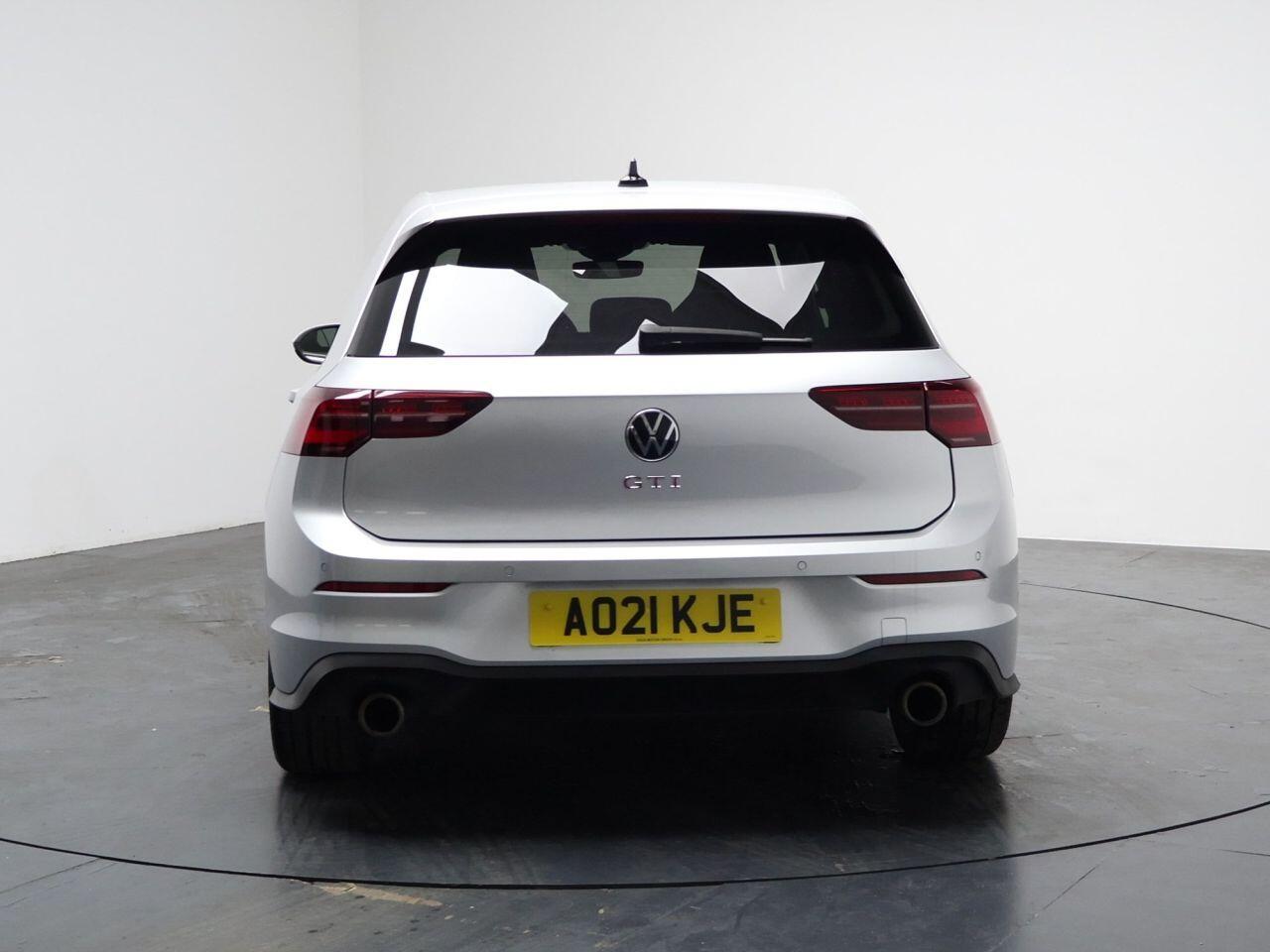 Volkswagen Golf - Image 26