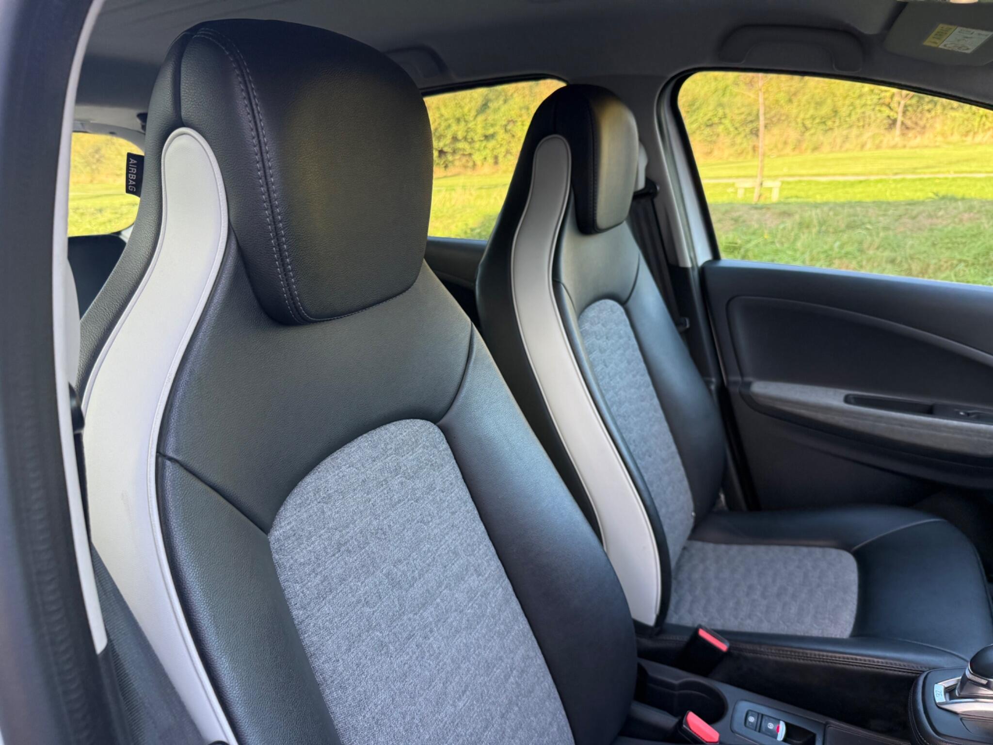 Renault Zoe - Image 18