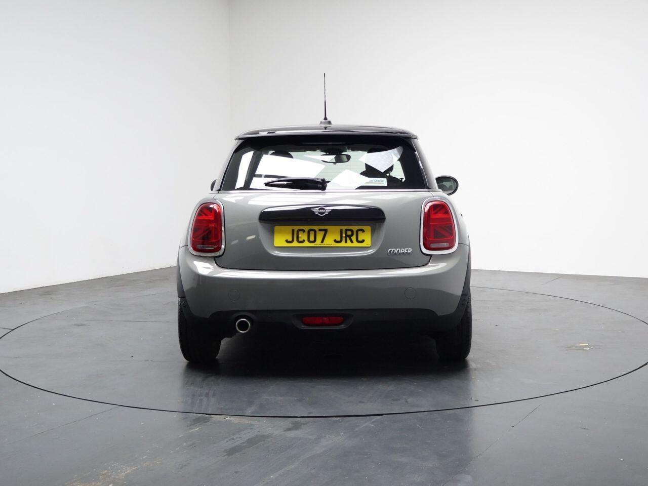 MINI Hatch - Image 11