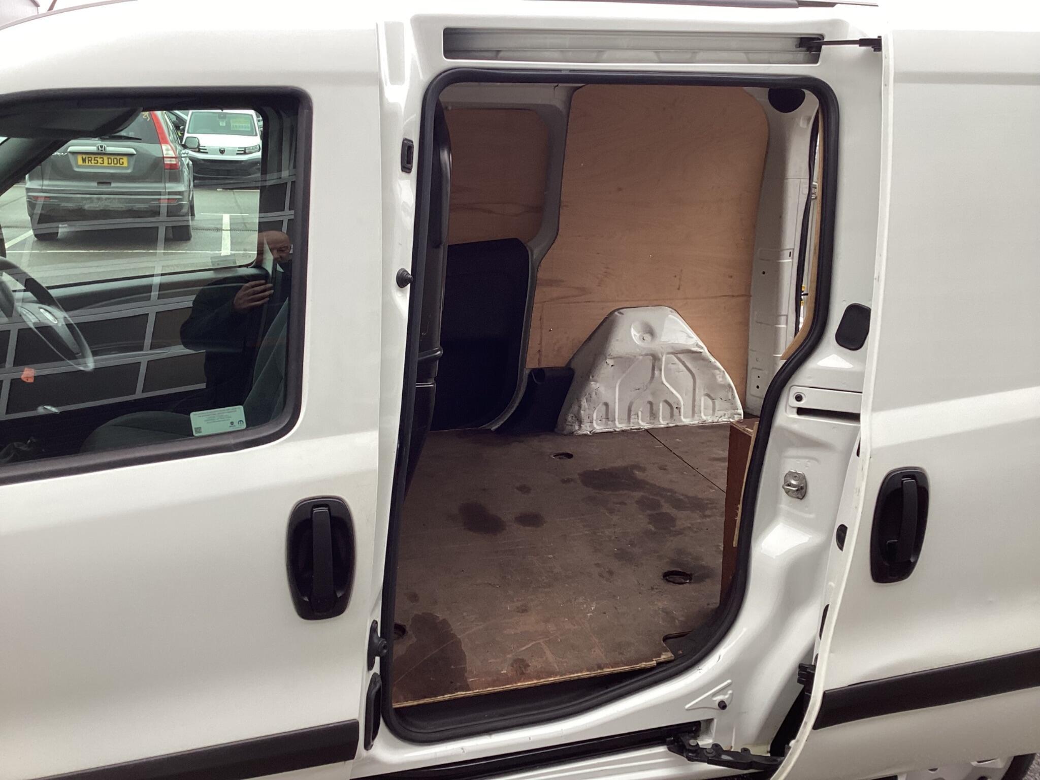 Fiat Doblo - Image 11