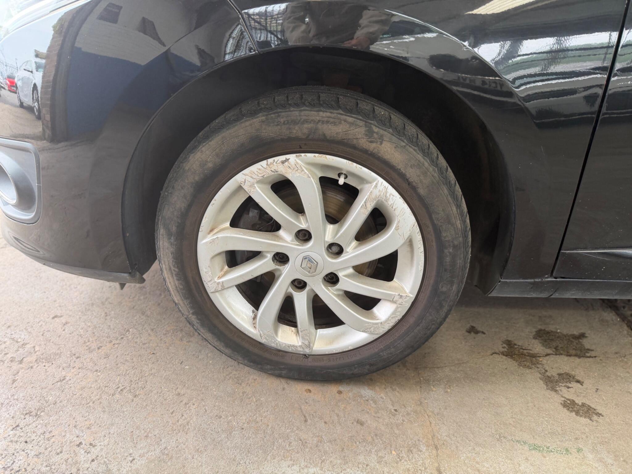 Renault Megane - Image 12