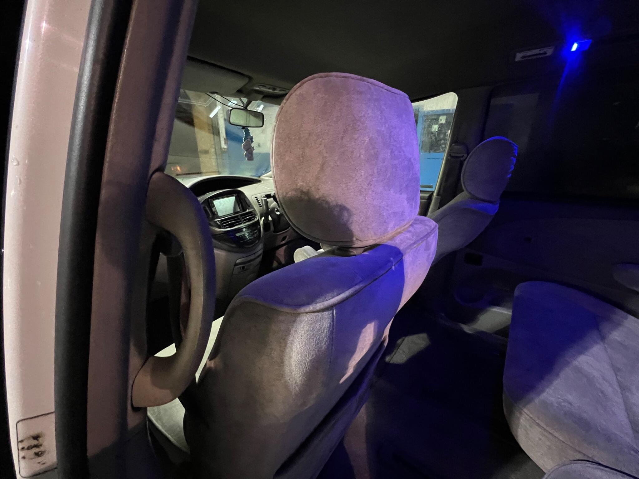 Toyota Estima - Image 16