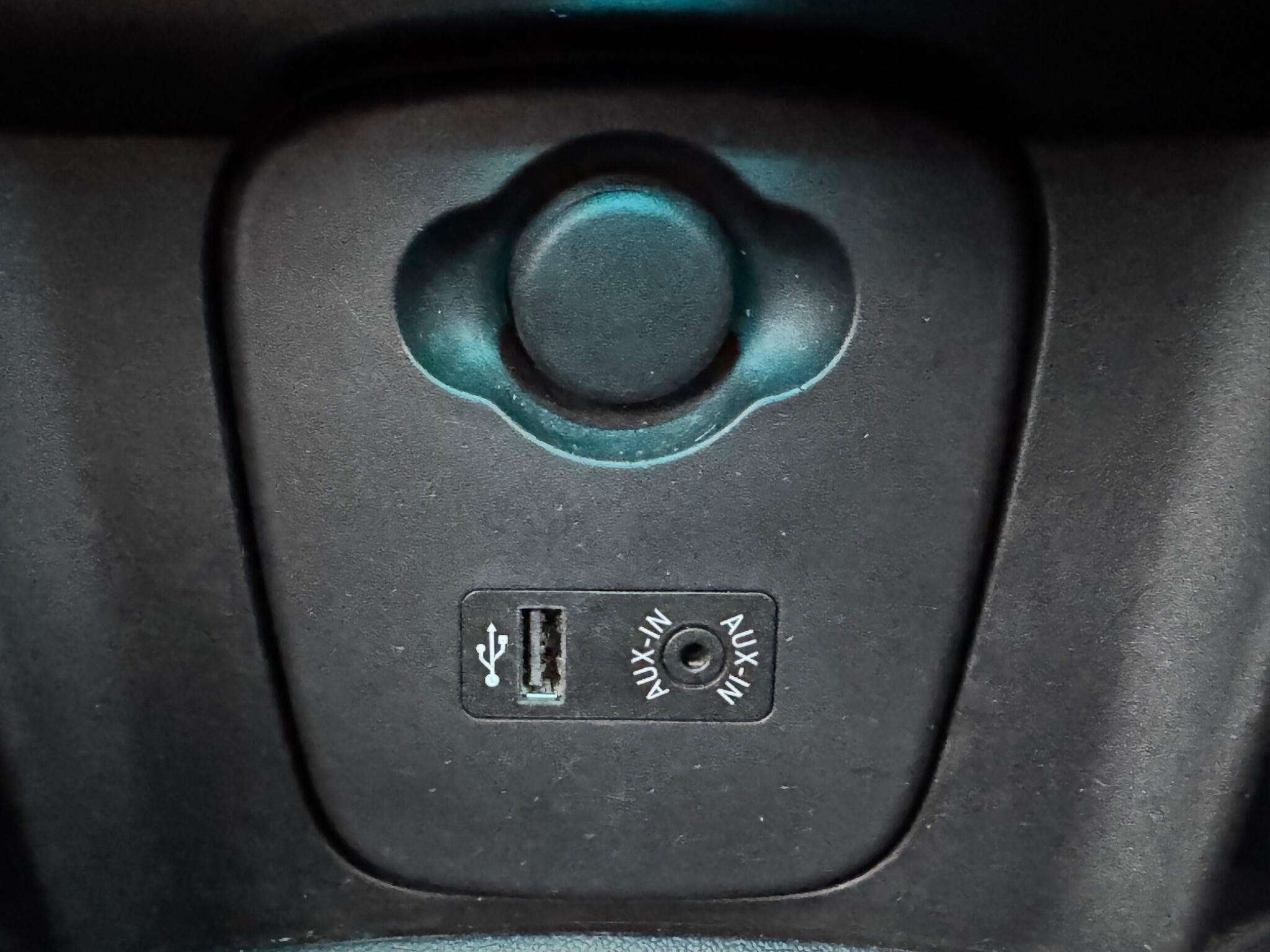 MINI Hatch - Image 25