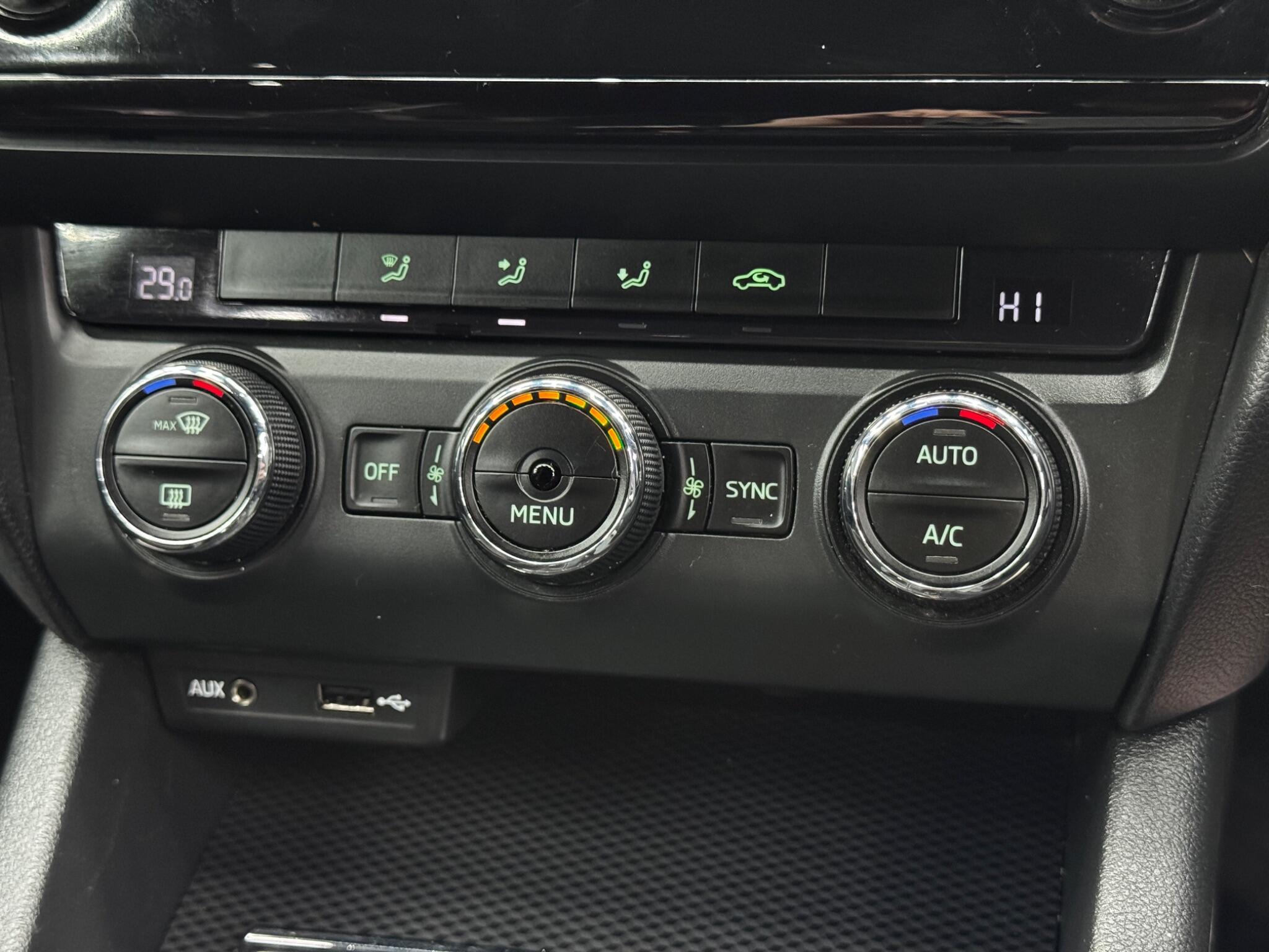 Skoda Octavia - Image 28