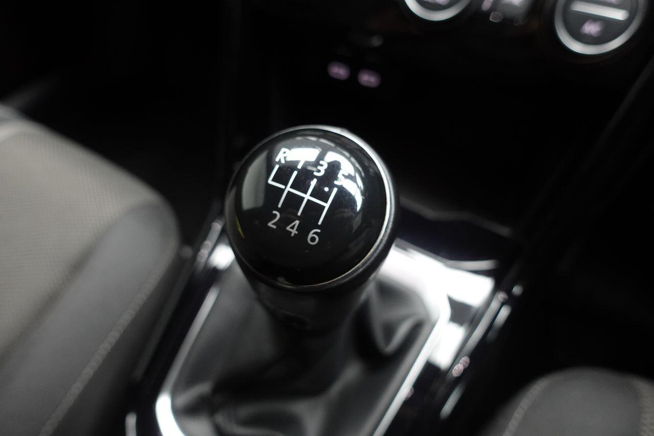 Volkswagen T-Roc - Image 44