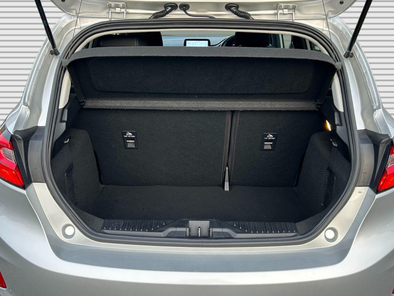 Ford Fiesta - Image 32