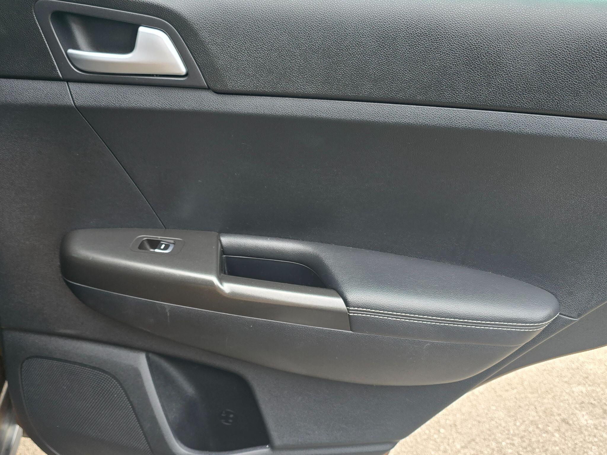 Kia Sportage - Image 35
